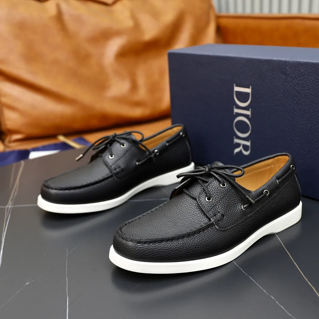 Ex-factory price: 540🙅‍♂️🙅‍♂️🙅‍♂️ Brand: Dior DIOR Standard code: Men's code 38/44 (45 can be customized) Grade: Same as the official website Material: Original cowhide stitching, cowhide lining, original TPU wear-resistant soft outsole Style categories: Leisure and sports version, footwear for driving, young fashion, European and American trends, British style Color: actual picture color
